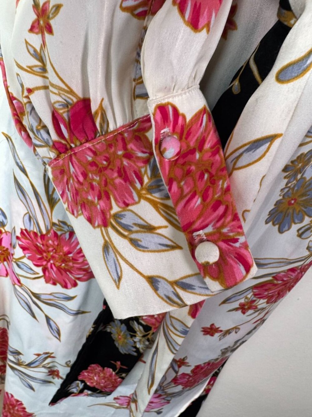 Misa Los Angeles Tabitha Floral Wrap Midi Dress Long Sleeve Size Medium Satin - Picture 13 of 16